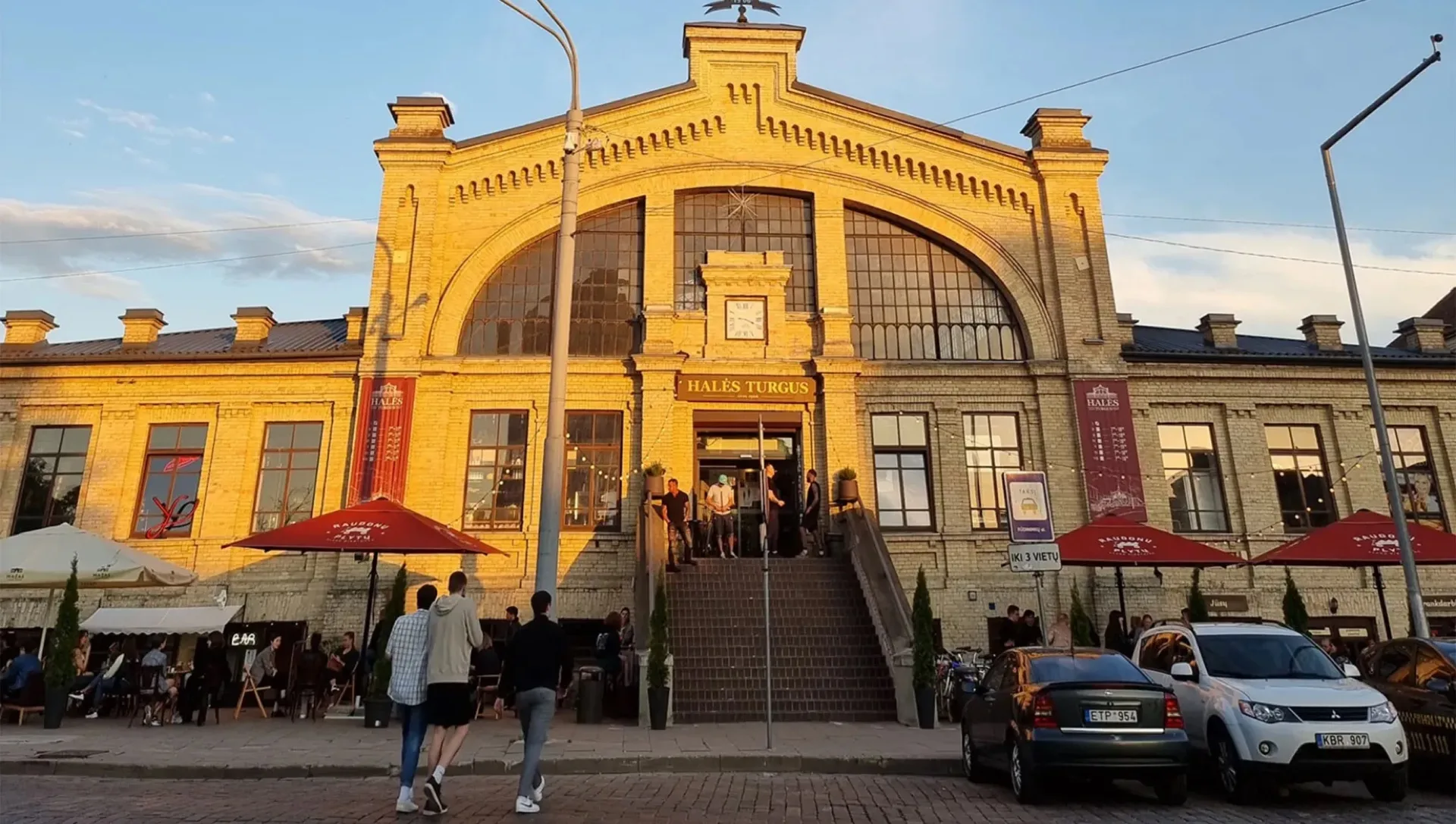 Vilnius Märkte: Halės & Kalvarijų entdecken und schmecken — Restaurants | VisitVilnius.lt