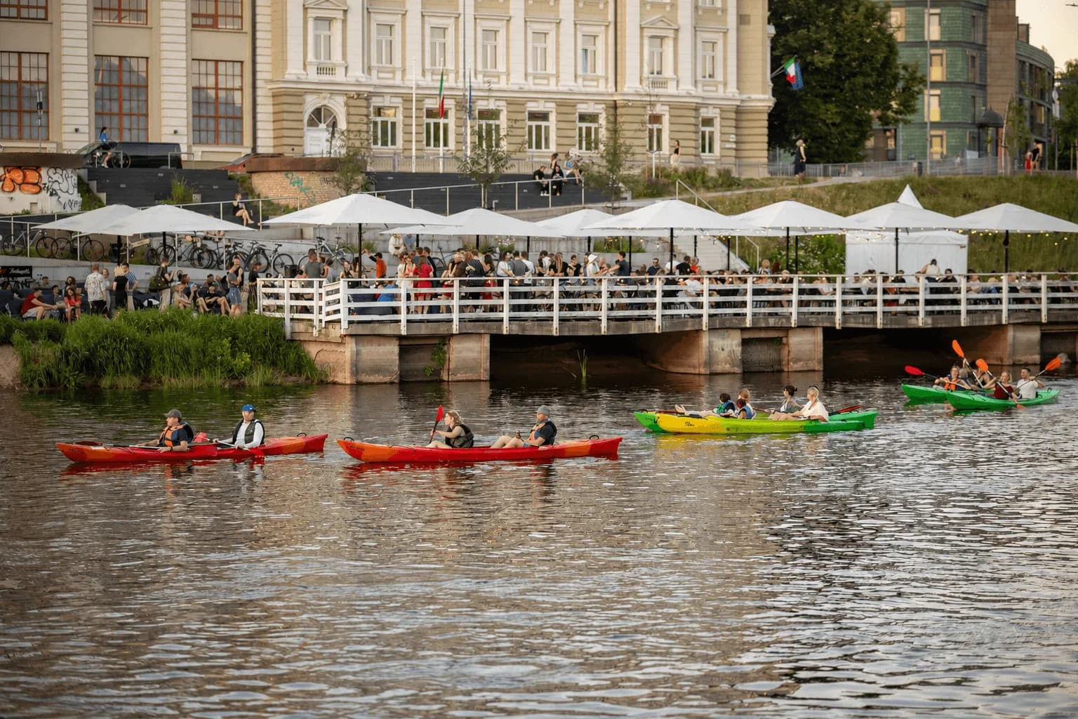 Pirmą kartą Vilniuje – Upės festivalis: Neries pakrantės prisipildys muzikos, pramogų ir miesto istorijų | VisitVilnius.lt