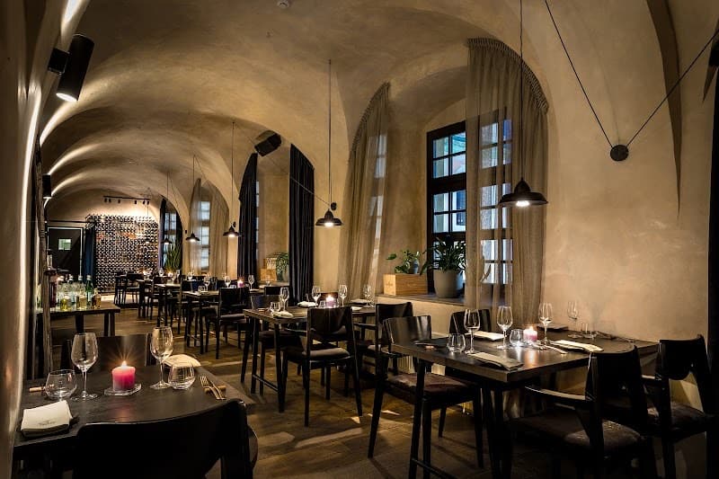 Trinity Restaurant and Cocktail House, bar w Wilnie