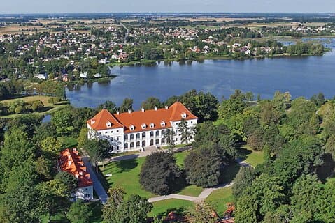 Visite privée d'une journée de Vilnius au château de Birzai, au musée de la voiture rétro et plus, pramoga Vilniuje