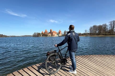 Полнодневная самостоятельная поездка в Тракай – аренда велосипеда на 24 часа и билеты на поезд, pramoga Vilniuje