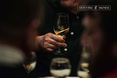 Lokale Wein- und Metverkostungen in Vilnius Altstadt Keller, pramoga Vilniuje