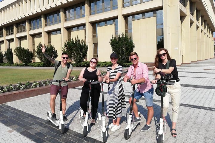 Paspirtukų turas po Vilniaus įžymybes