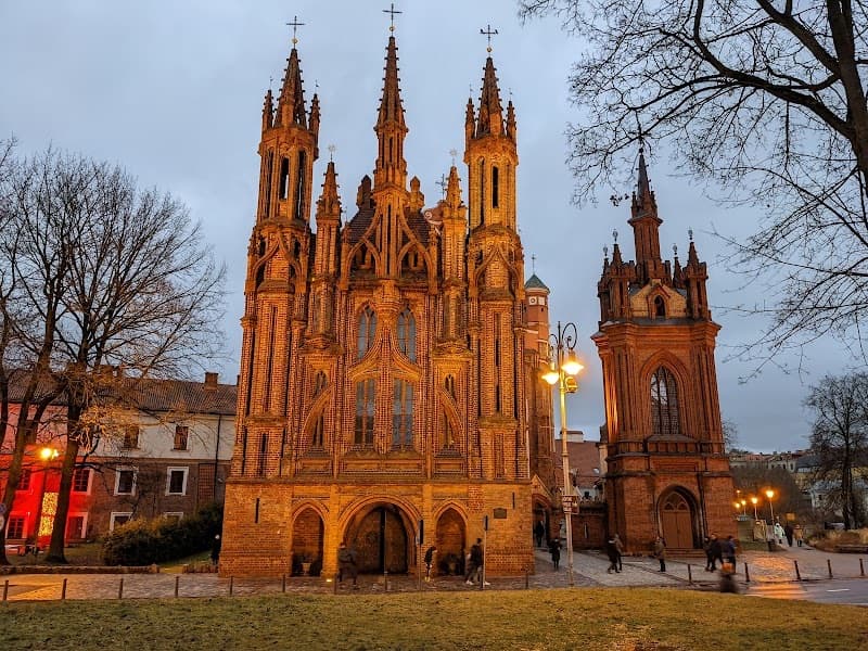Itinér. pédestre Vieille Ville de Vilnius: Visite autonome avec carte — Attractions | VisitVilnius.lt